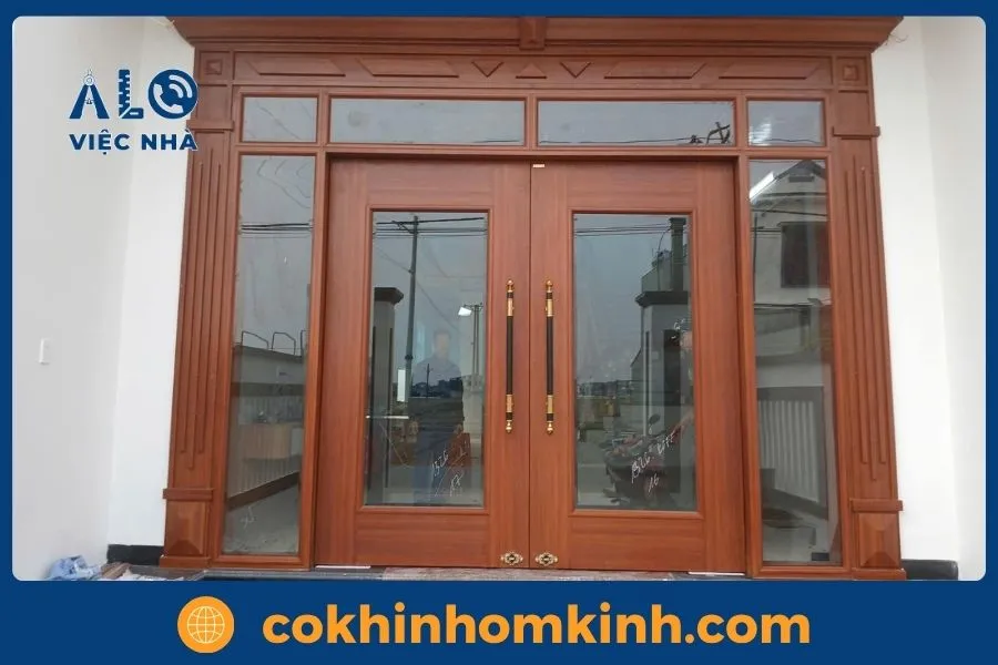 Ưu điểm của cửa kính cường lực khung gỗ