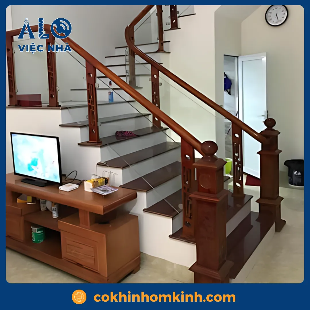 Cầu thang gỗ kính CTGK2 mẫu 2