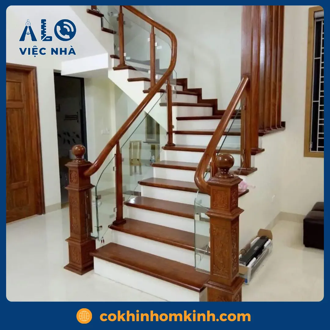 Cầu thang gỗ kính CTGK3 mẫu 2