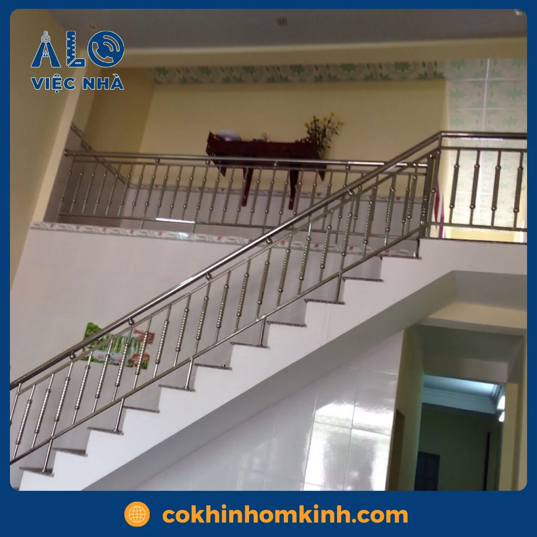 Cầu thang inox CTIN3 7 Cầu thang inox CTIN3 mẫu 2