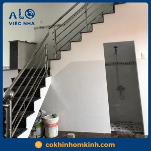 Cầu thang inox CTIN3 6 Cầu thang inox CTIN3 mẫu 3