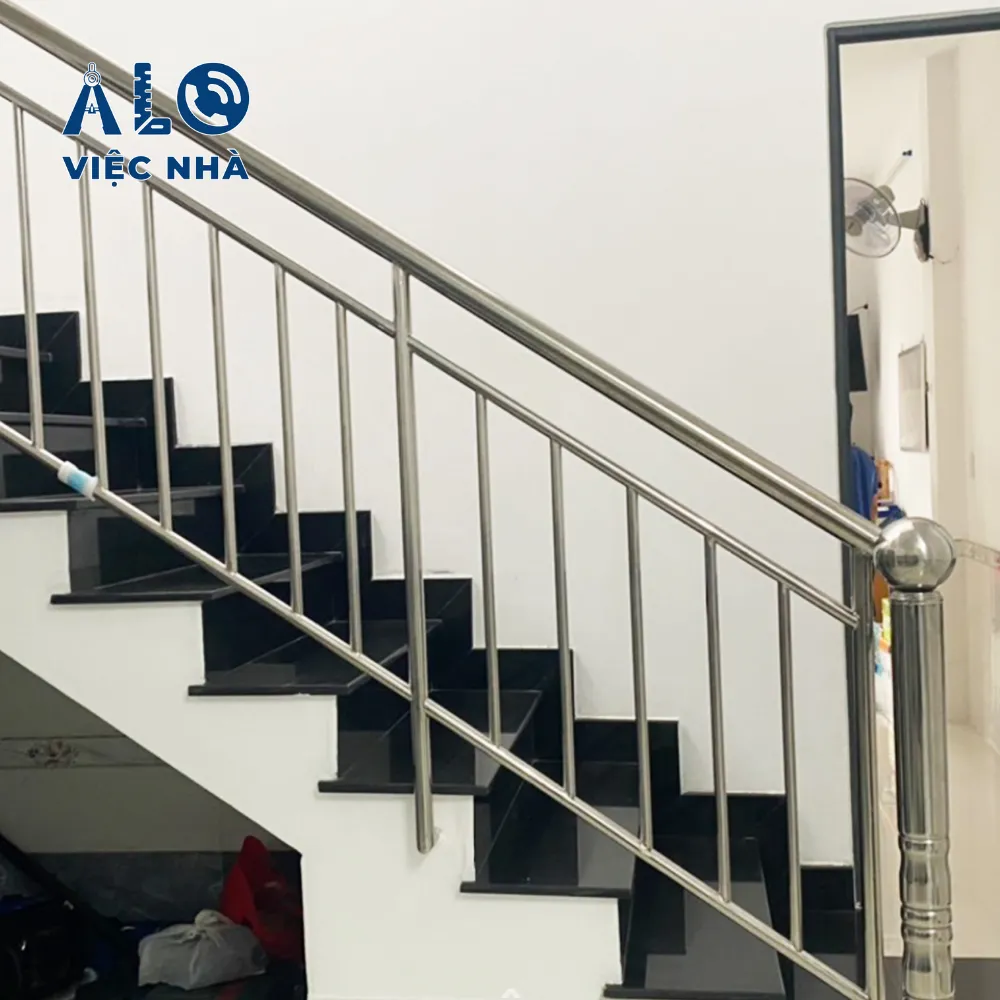 Cầu thang inox CTIN3 2 Cầu thang inox CTIN3 mẫu 1