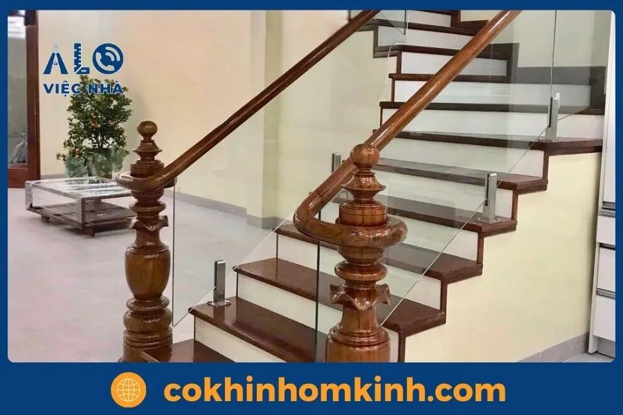 Cấu tạo của cầu thang kính