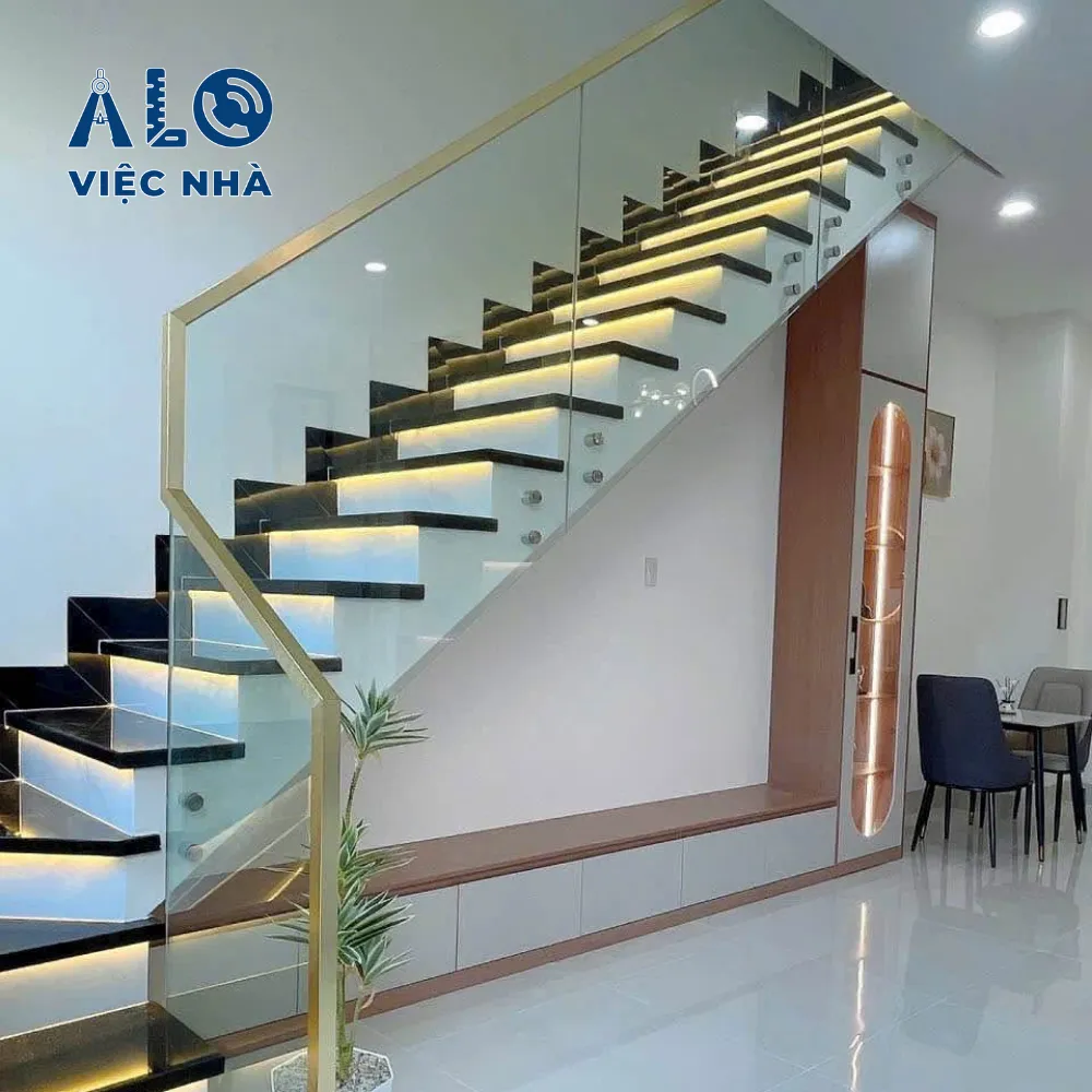 Cầu thang kính cường lực CTKCL1 3 Cầu thang kính cường lực CTKCL1 mẫu 1