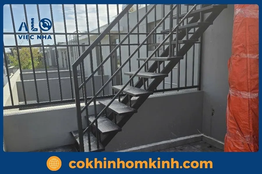 Cấu tạo của cầu thang sắt