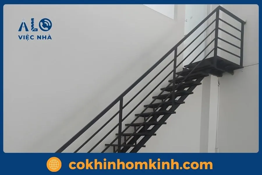 Công ty thi công cầu thang sắt uy tín, giá rẻ nhất hiện nay