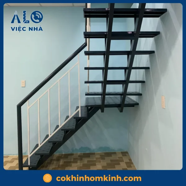 Cầu thang sắt gác lửng CTSGL2 mẫu 2