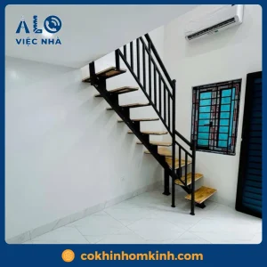 Cầu Thang Sắt Ốp Gỗ CTSOG1 mẫu 2