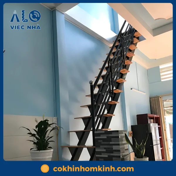 Cầu thang sắt ốp gỗ CTSOG3 mẫu 2