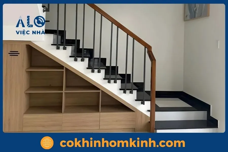 Quy trình thi công cầu thang sắt tay vịn gỗ - Cơ Khí Nhôm Kính