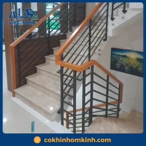 Cầu thang sắt tay vịn gỗ CTSTVG1 mẫu 2