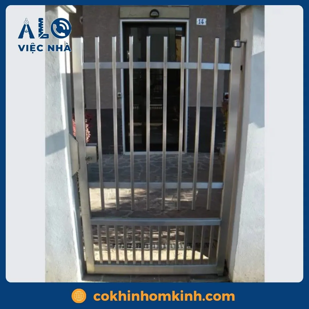 Giới thiệu dịch vụ thi công cửa inox 1 cánh