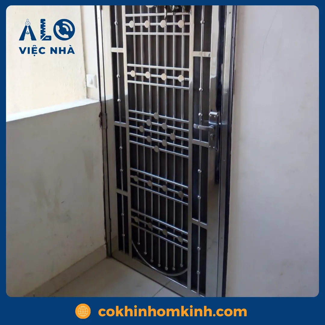 Cửa inox 1 cánh CIN1C3 8 Cửa inox 1 cánh CIN1C3 mẫu 2