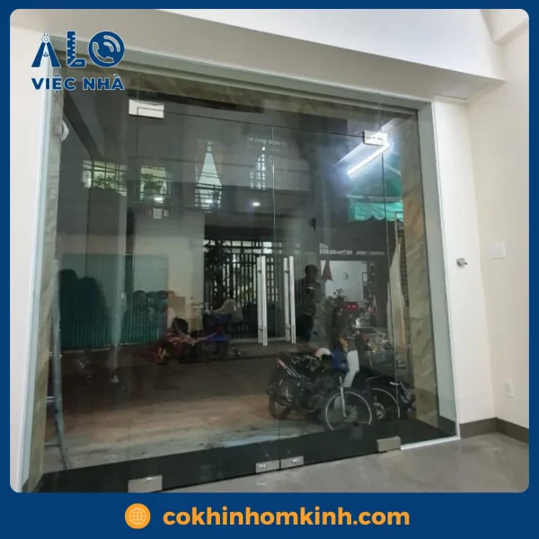 Cửa kính cường lực 2 cánh CKCL2C1 mẫu 3
