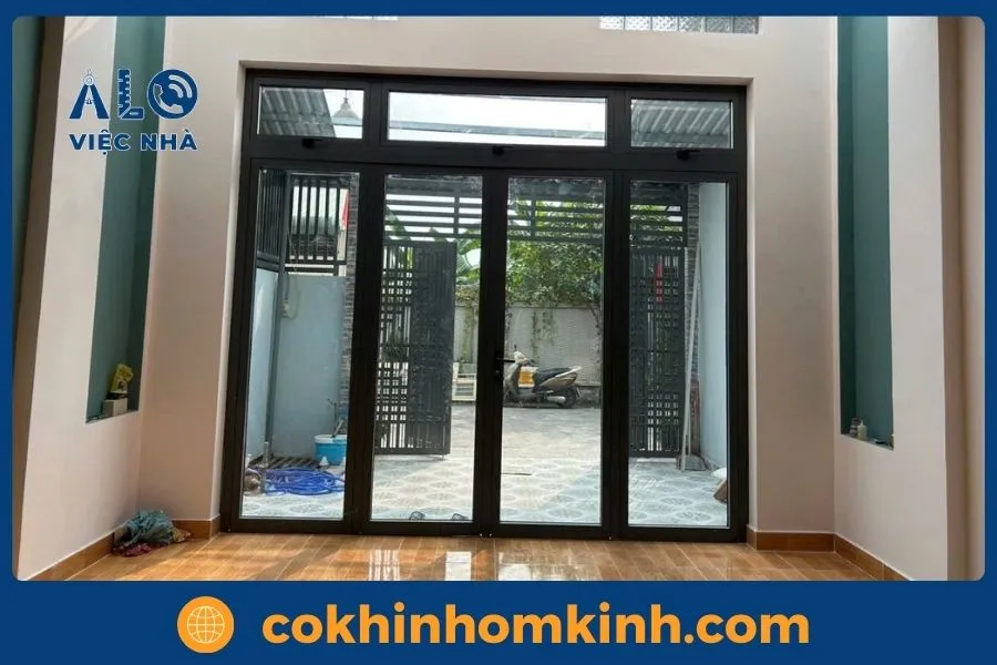 Quy trình thi công Cửa kính cường lực 4 cánh - Alo Việc Nhà
