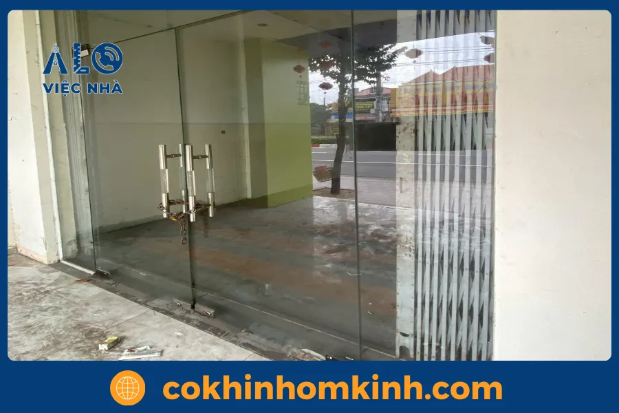 Phân loại cửa kính cường lực theo số lượng cánh