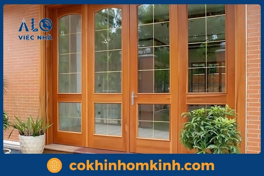 Dịch vụ thi công cửa kính cường lực khung gỗ