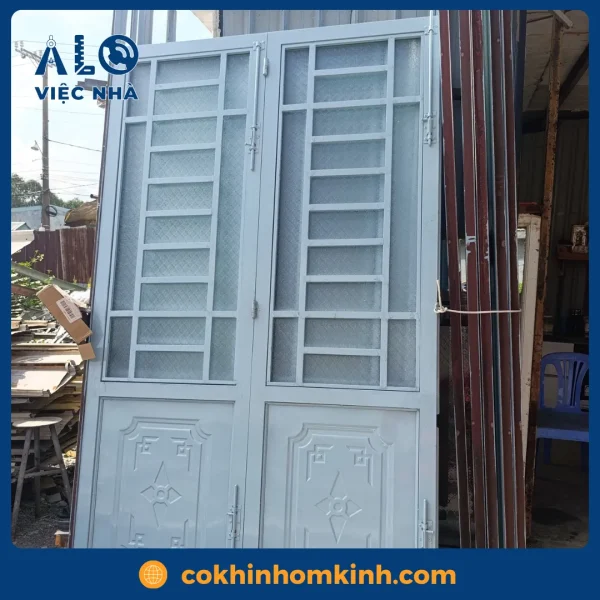 Cửa sắt 2 cánh CS2C3 mẫu 2