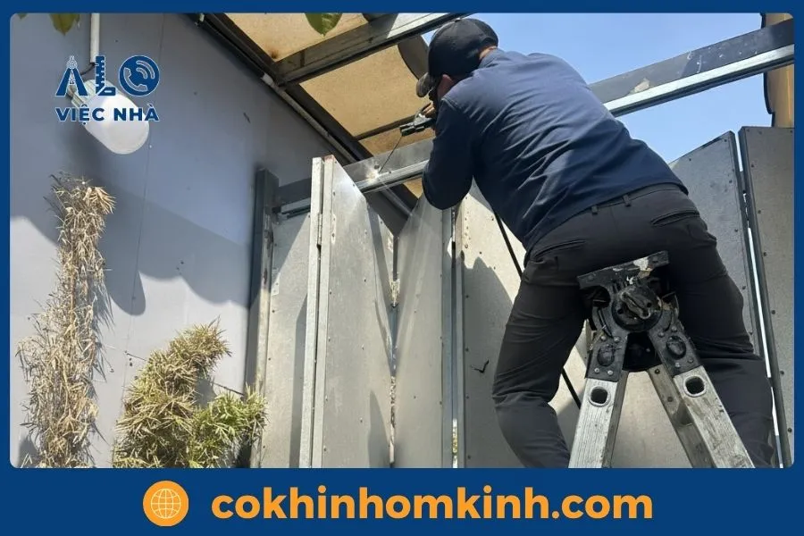 Hàn cửa sắt giá rẻ TPHCM 3 Giới thiệu dịch vụ sửa cửa sắt uy tín tại TPHCM