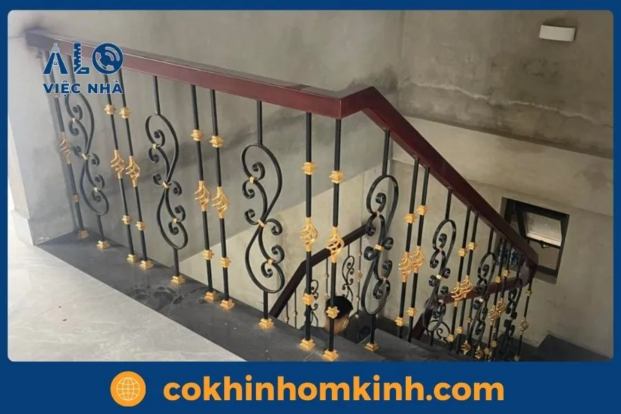 Những lưu ý khi chọn đơn vị thi công lan can cầu thang sắt