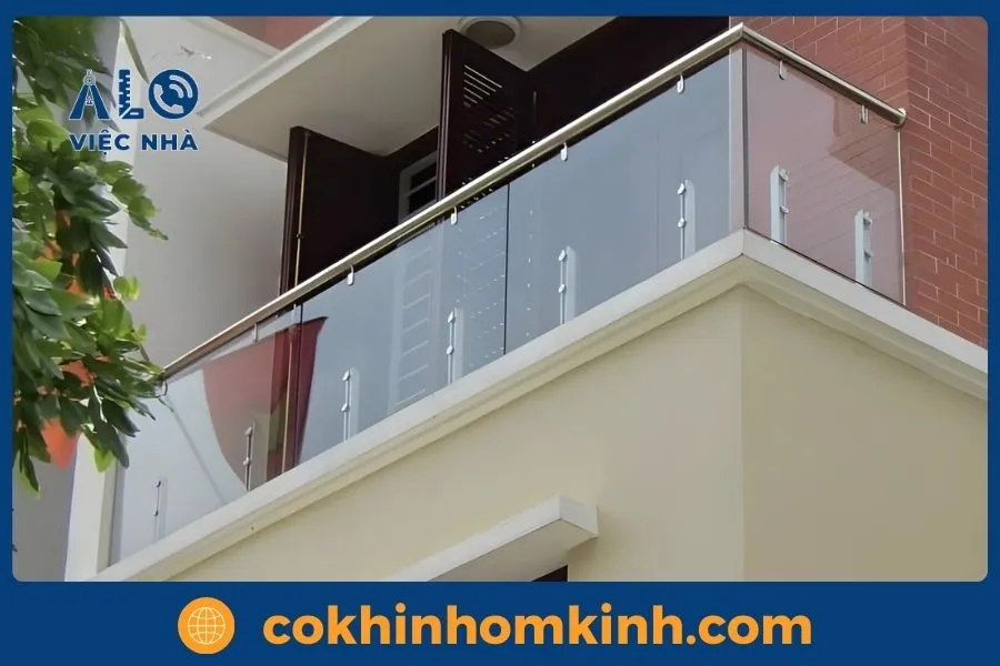 Vai trò của lan can kính cường lực trong thiết kế