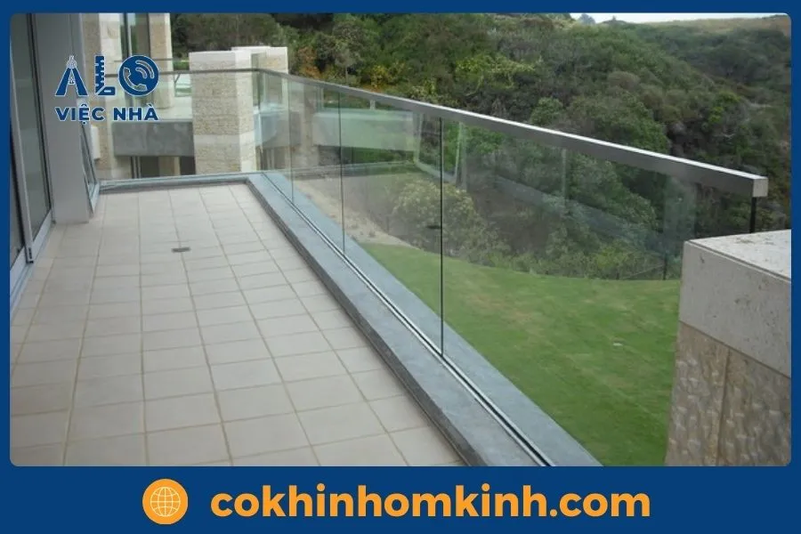 Quy trình thi công lan can kính cường lực - Cơ Khí Nhôm Kính