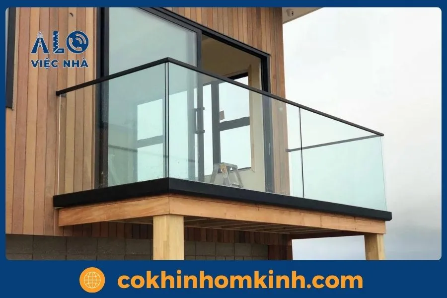 Dịch vụ thi công lan can kính mặt tiền tại TPHCM 6 Quy trình thi công lan can kính mặt tiền của Cơ Khí Nhôm Kính