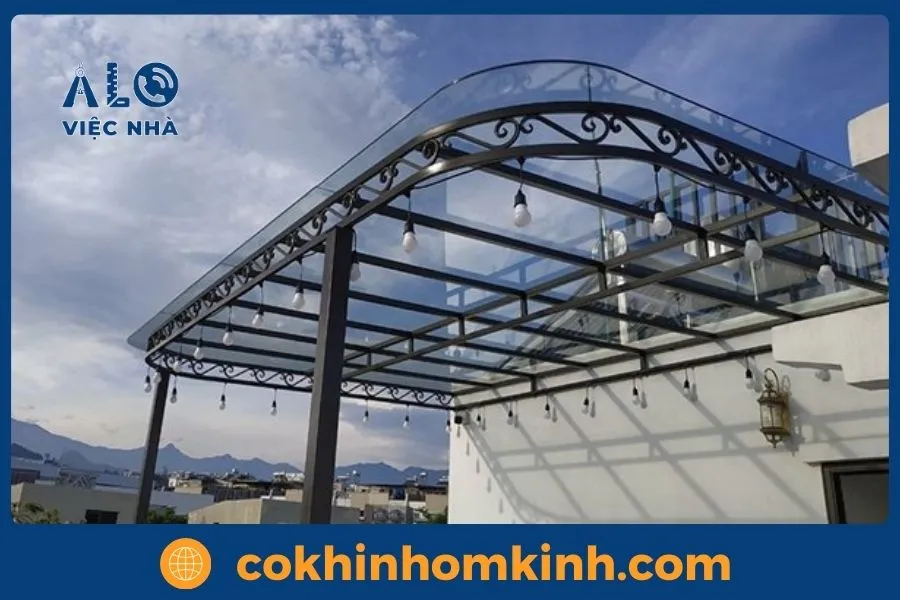 Giới thiệu dịch vụ thi công Mái che kính cường lực tại Cơ Khí Nhôm Kính