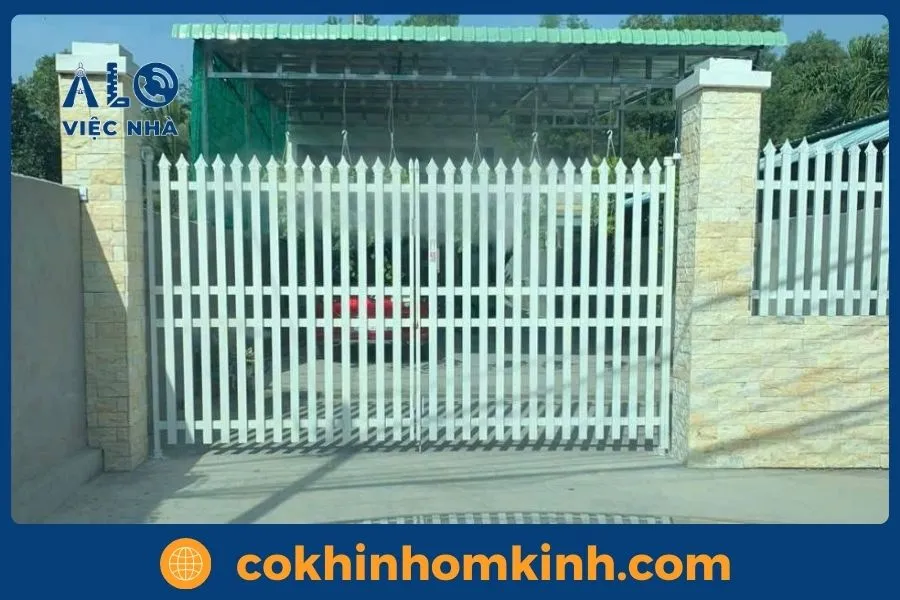 99+ Mẫu cửa cổng sắt 2 cánh đẹp đơn giản 12 Mẫu cửa cổng sắt 2 cánh đẹp đơn giản mẫu 7