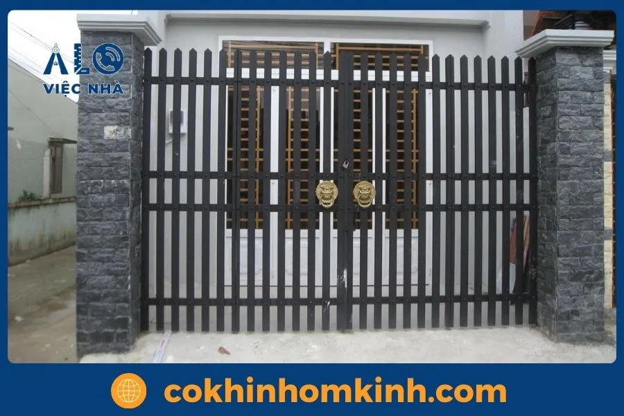 99+ Mẫu cửa cổng sắt 2 cánh đẹp đơn giản 6 Mẫu cửa cổng sắt 2 cánh đẹp đơn giản mẫu 1