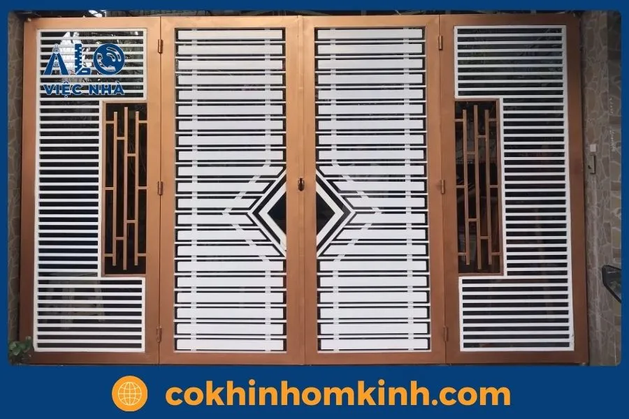 99 Mẫu cửa cổng sắt 4 cánh đẹp đơn giản 2 Cửa cổng sắt 4 cánh là gì?