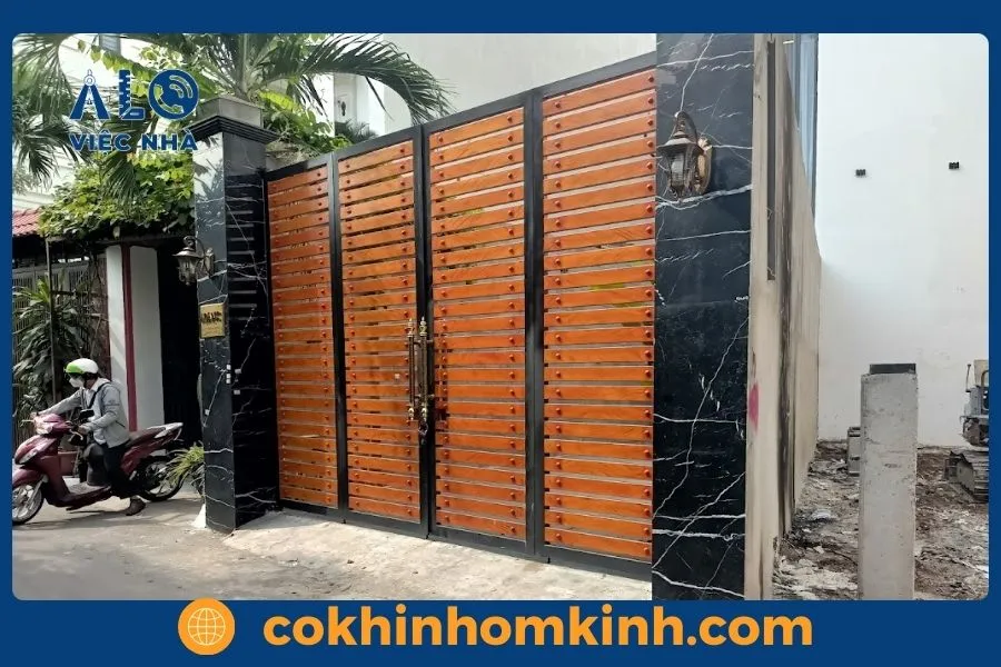 99 Mẫu cửa cổng sắt 4 cánh đẹp đơn giản 7 Mẫu cửa cổng sắt 4 cánh đẹp đơn giản, tiện lợi khi đóng mở