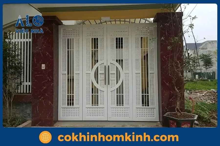 75+ Mẫu Cửa Sắt hộp 4 Cánh Đẹp, Sang Trọng 5 Cửa sắt hộp 4 cánh mẫu 2