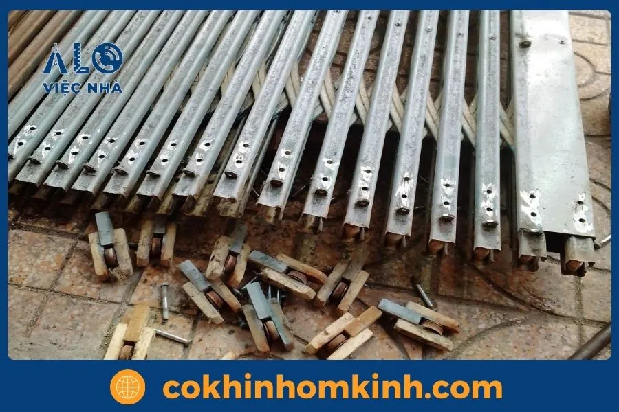 Dịch vụ sửa cửa sắt tại Cơ Khí Nhôm Kính gồm những gì?