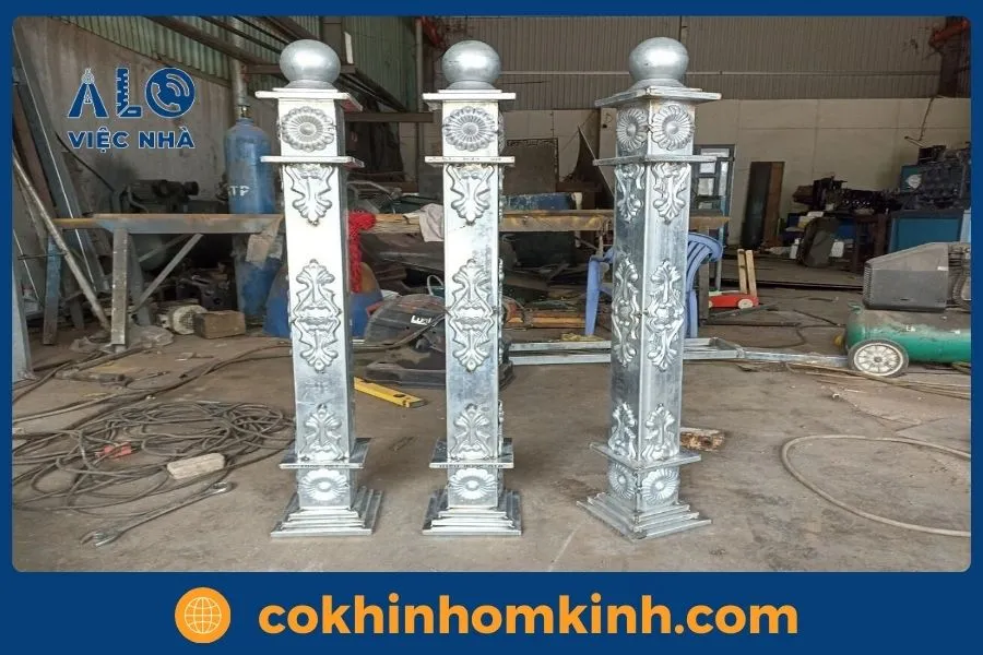 Trụ cầu thang sắt là gì?