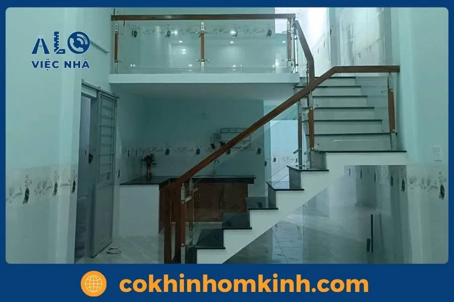 cầu thang kính gỗ sồi siêu đẹp mẫu 6