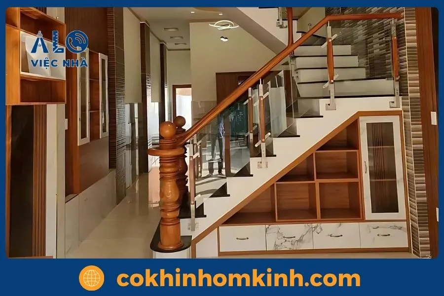 cầu thang kính gỗ sồi siêu đẹp mẫu 1