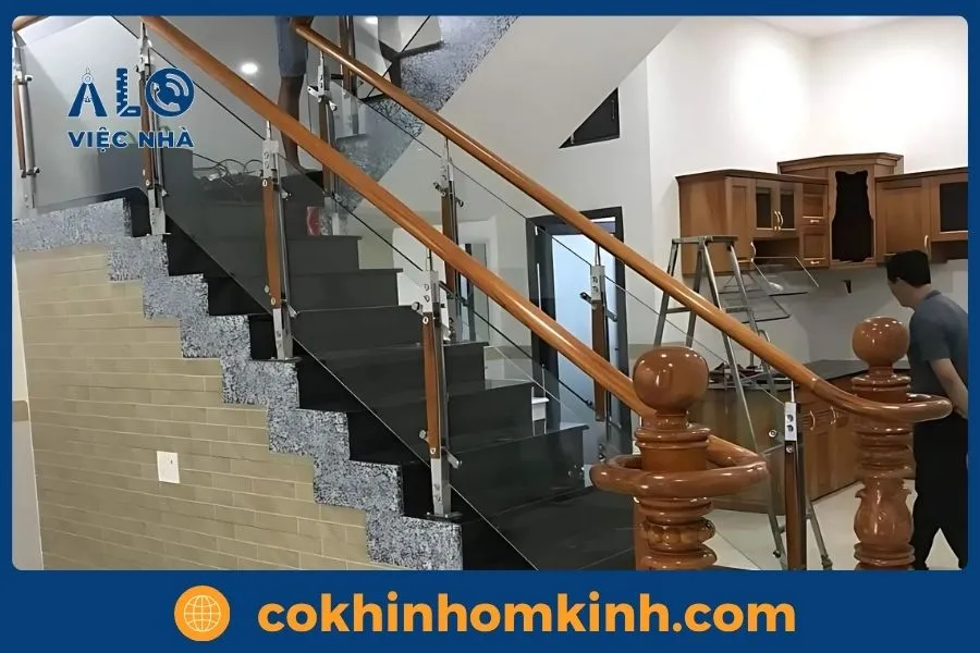 cầu thang kính gỗ sồi siêu đẹp mẫu 3