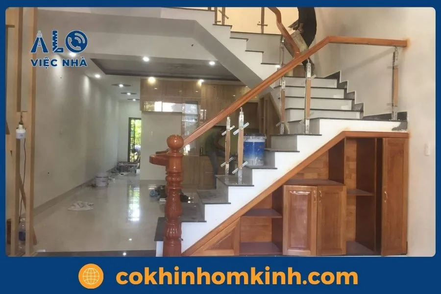 cầu thang kính gỗ sồi siêu đẹp mẫu 4