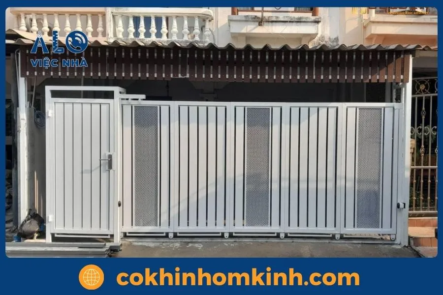 Cửa cổng lùa sắt hộp sơn tĩnh điện