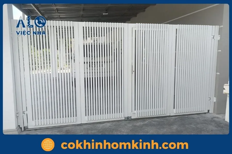 Cửa cổng lùa sắt hộp sang trọng, đẳng cấp