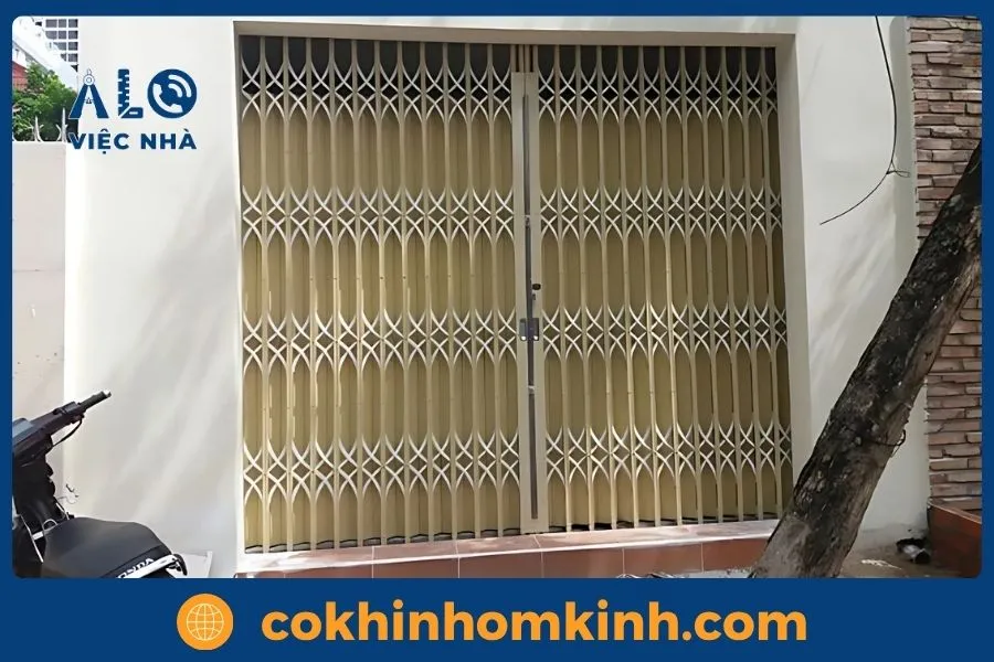 Dịch vụ thi công cửa sắt kéo uy tín tại TP.HCM & Các tỉnh lân cận 8 cửa sắt kéo đẹp mẫu 2