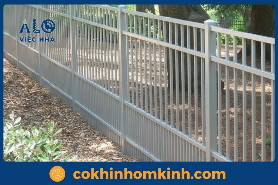 Quy trình thi công hàng rào sắt hộp mạ kẽm tại Cơ Khí Nhôm Kính