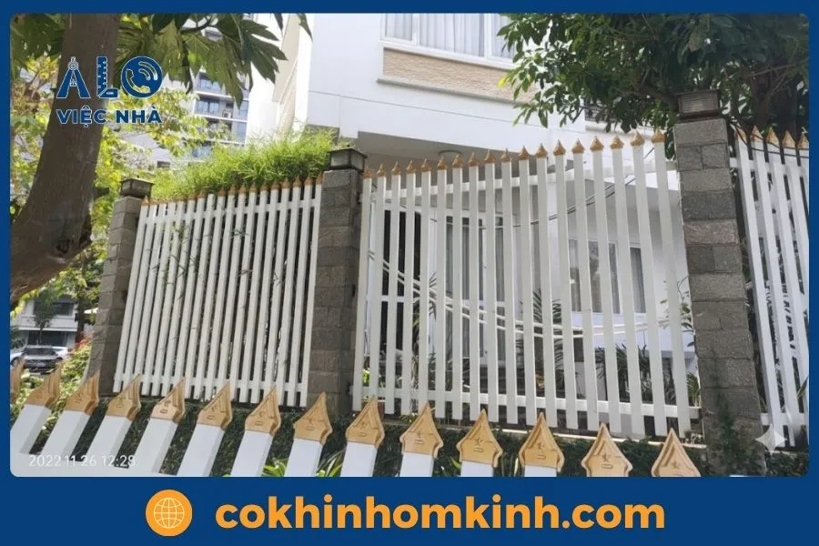 Hàng rào sắt hộp mạ kẽm mẫu 3