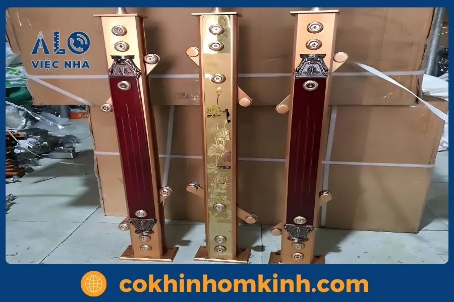 trụ cầu thang kính siêu đẹp mẫu 3