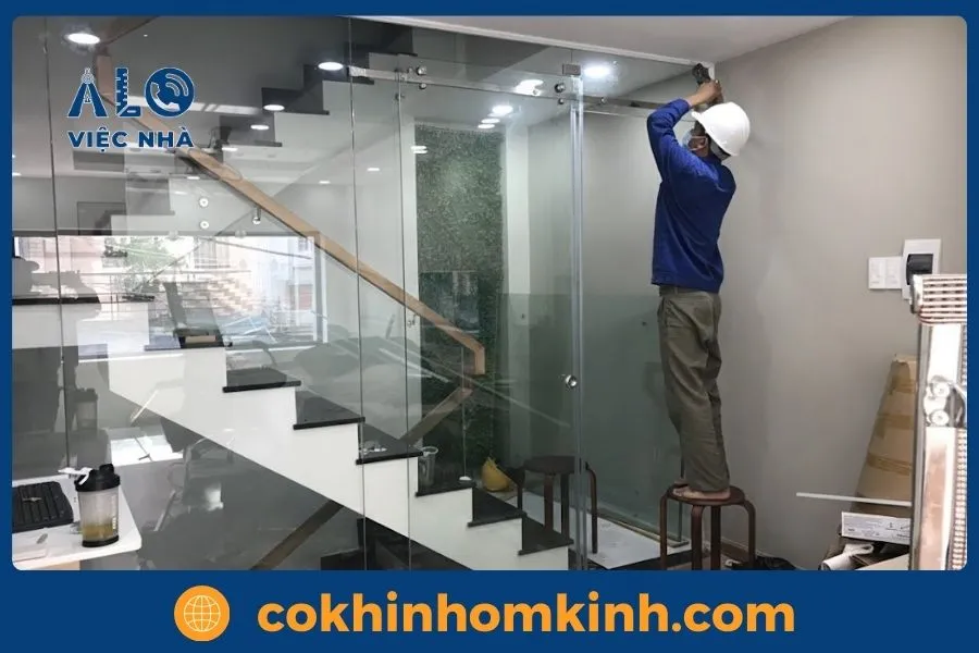 Dịch vụ lắp đặt cửa nhôm kính tại Tphcm GIÁ TỐT 2 Ưu điểm khi chọn Alo Việc Nhà thi công lắp đặt