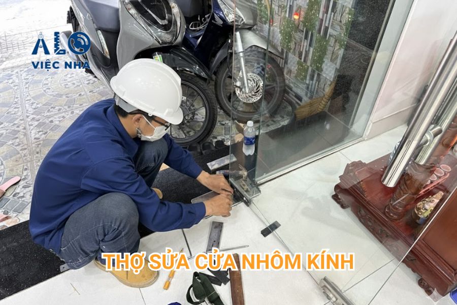 Dịch vụ sửa cửa nhôm kính giá tốt, hỗ trợ nhanh chóng